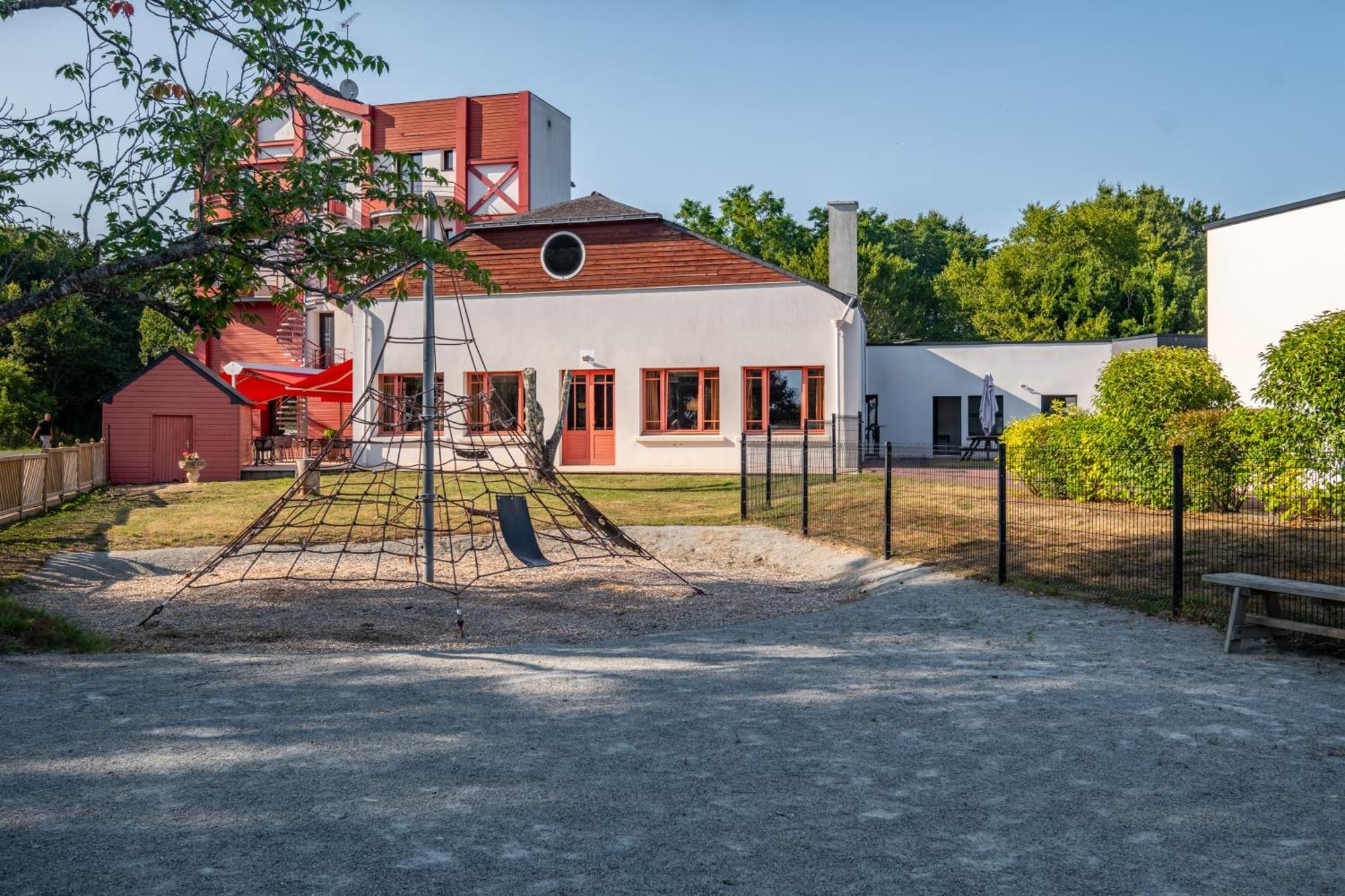 Logis Auberge De La Foret Le Gavre Exterior photo