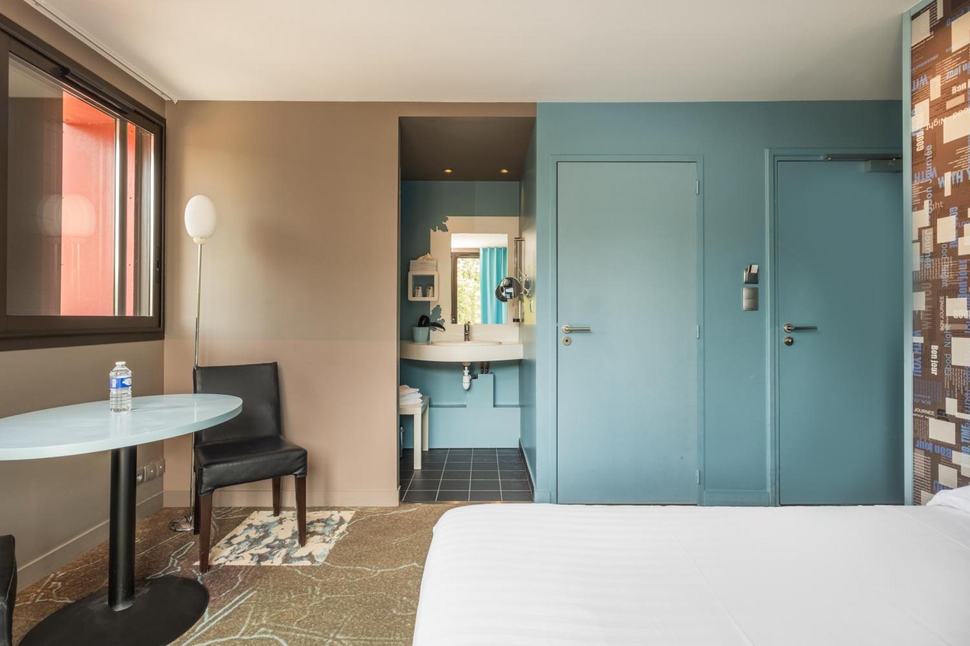 Logis Auberge De La Foret Le Gavre Room photo