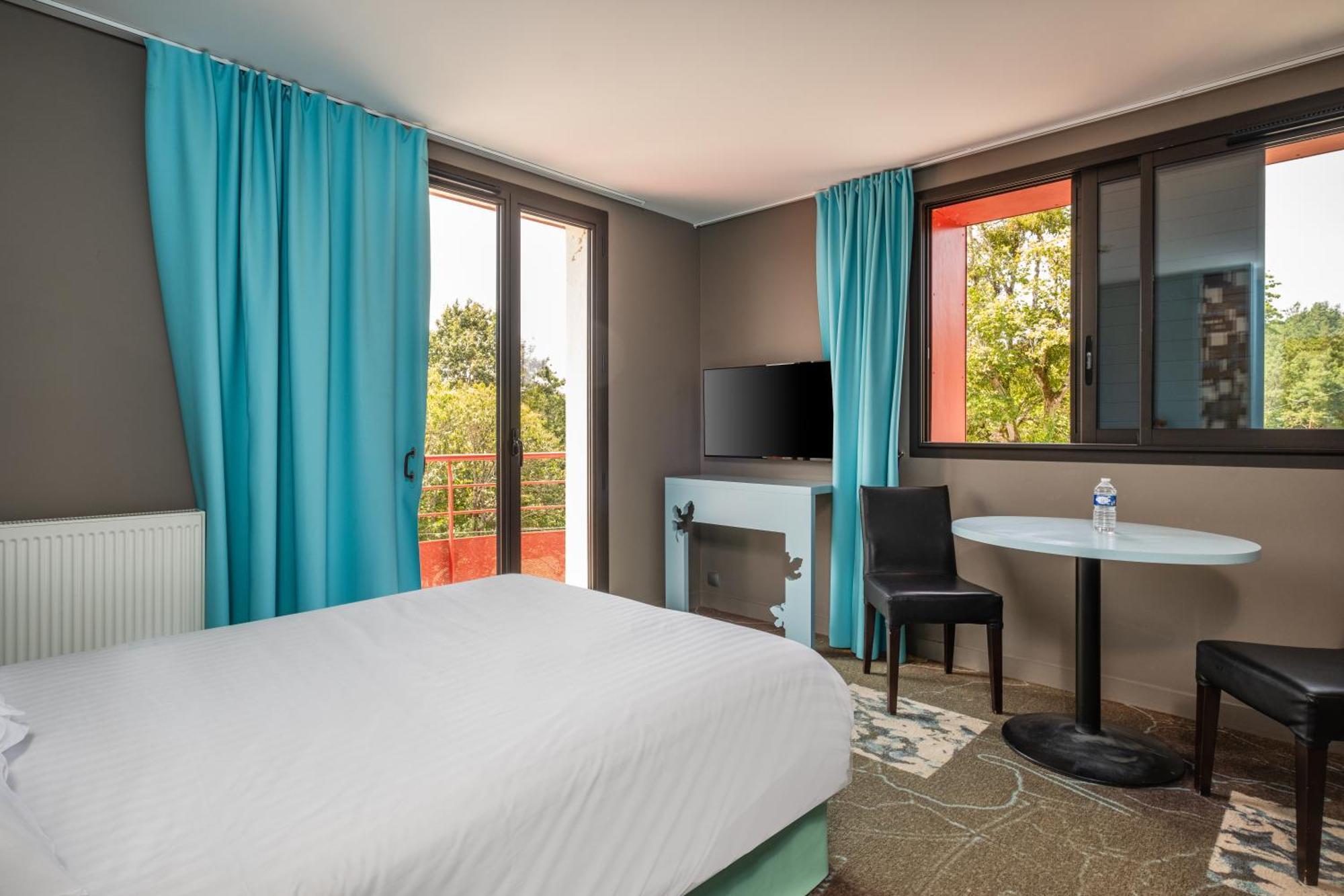 Logis Auberge De La Foret Le Gavre Room photo